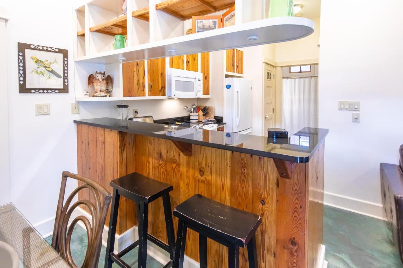 Hibiscus Coffee & Guesthouse Grayton Beach Exterior photo