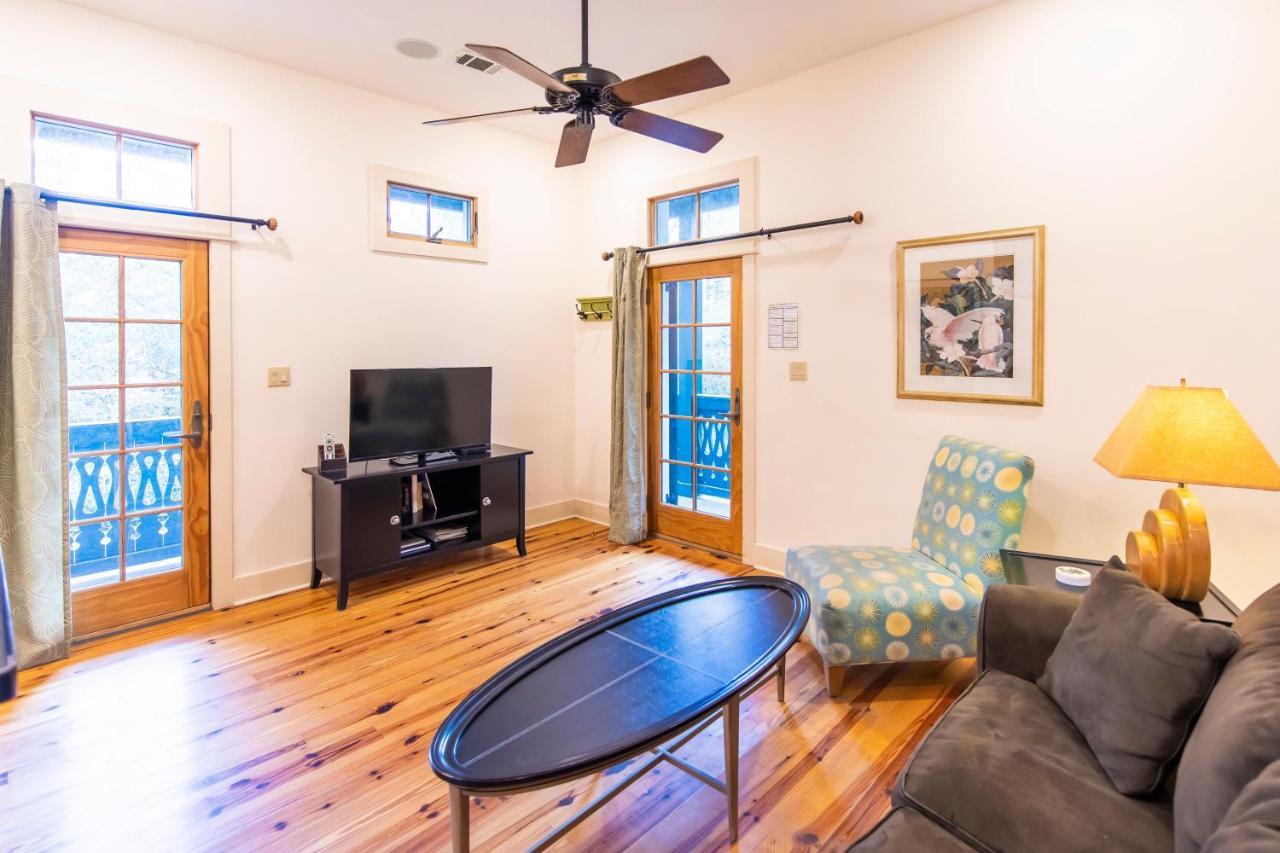 Hibiscus Coffee & Guesthouse Grayton Beach Exterior photo