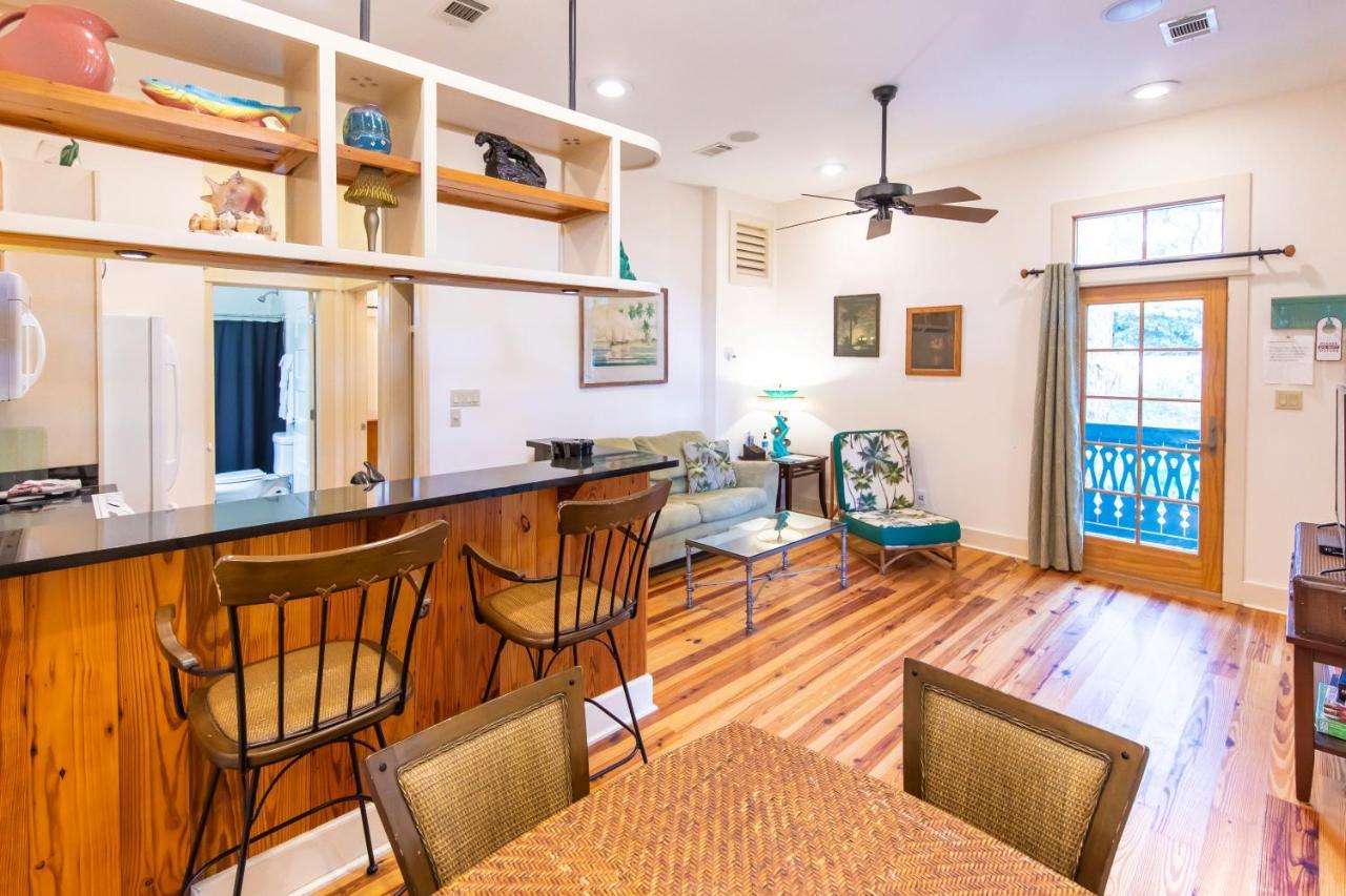 Hibiscus Coffee & Guesthouse Grayton Beach Exterior photo